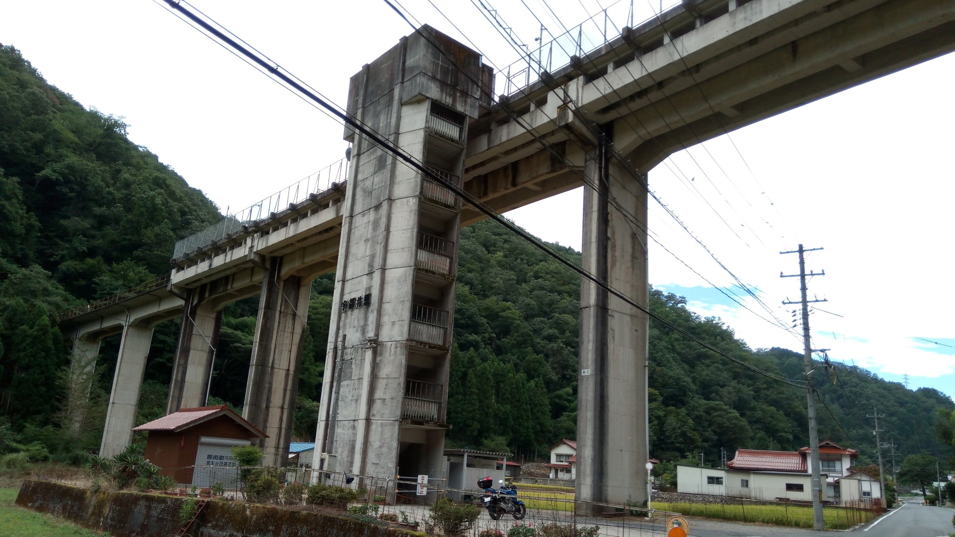 過去作品_img_6aa507ea42bc41.78679827